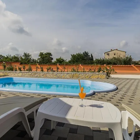 Cozy Sejdi With Private Pool In By Wiibuk Vila *