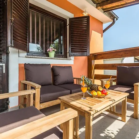 빌라 Cozy Sejdi With Private Pool In By Wiibuk