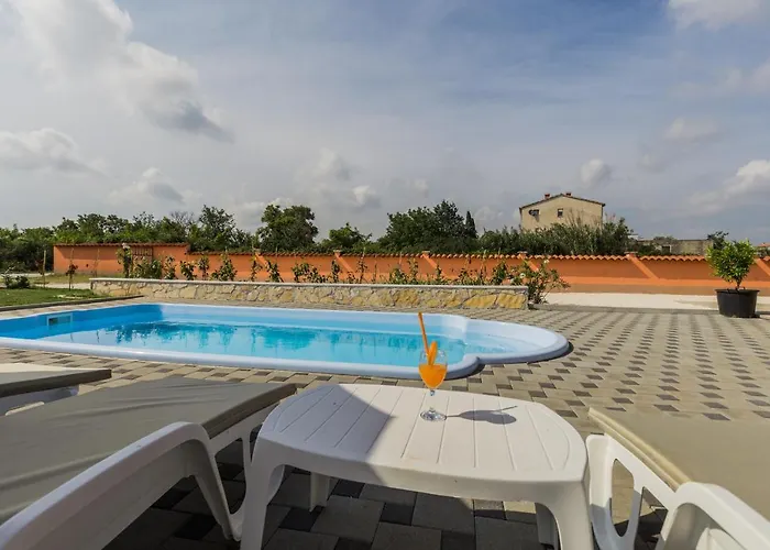 Cozy Sejdi With Private Pool In By Wiibuk Villa *