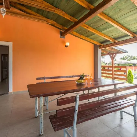 Cozy Sejdi With Private Pool In By Wiibuk *