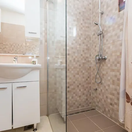 Cozy Sejdi With Private Pool In By Wiibuk 빌라 풀라