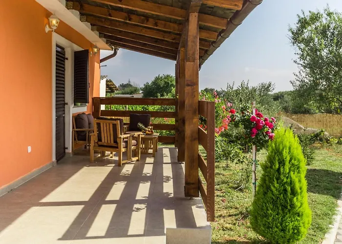 Cozy Sejdi With Private Pool In By Wiibuk Villa