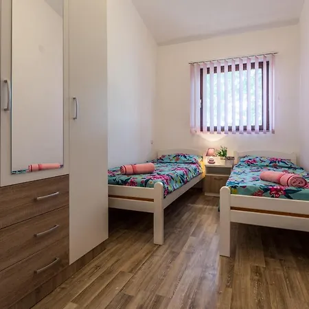Cozy Sejdi With Private Pool In By Wiibuk * Πούλα